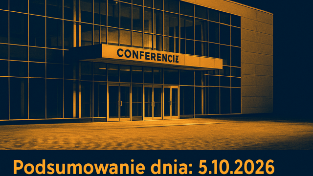 Budynek centrum konferencyjnego z pustym placem przed wejściem